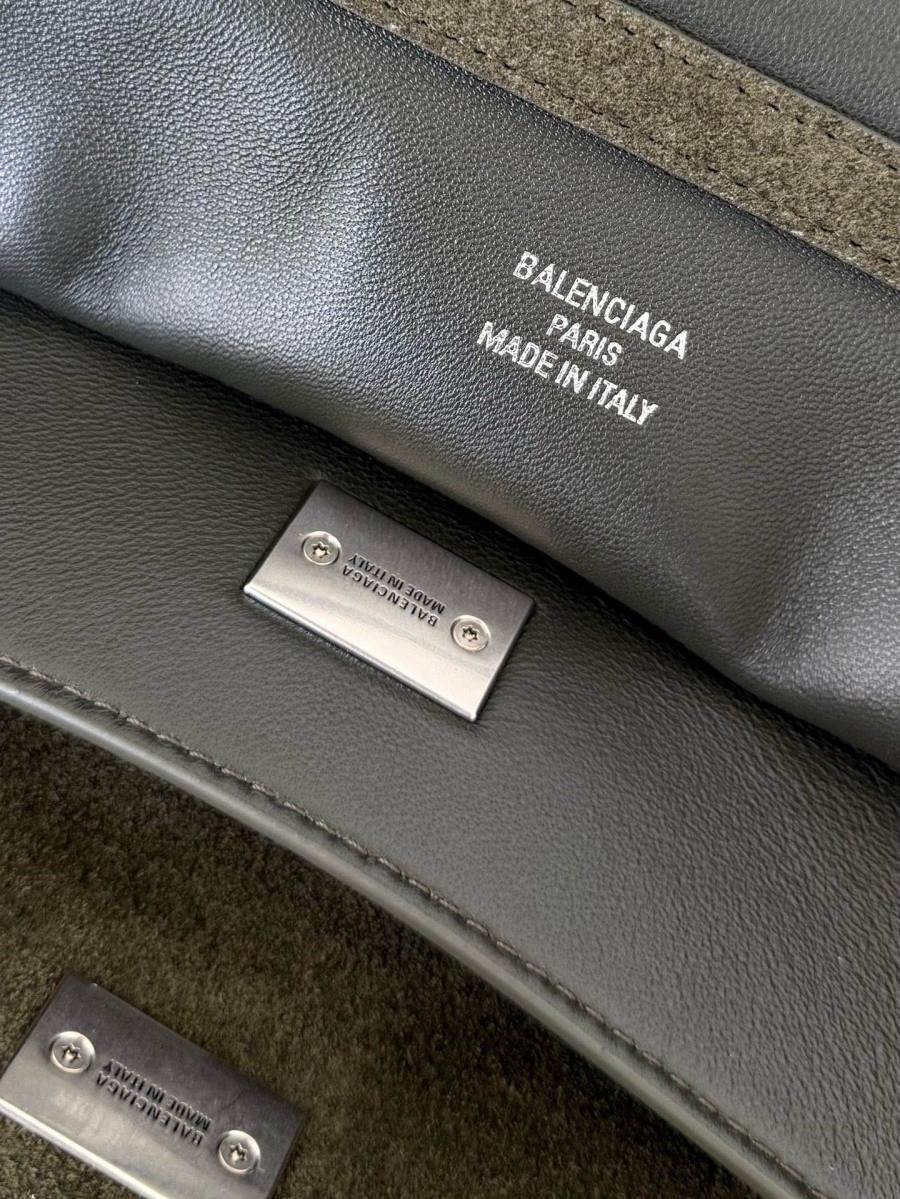 Balenciaga_Rodeo_Large_40x30x13cm_8EC0
