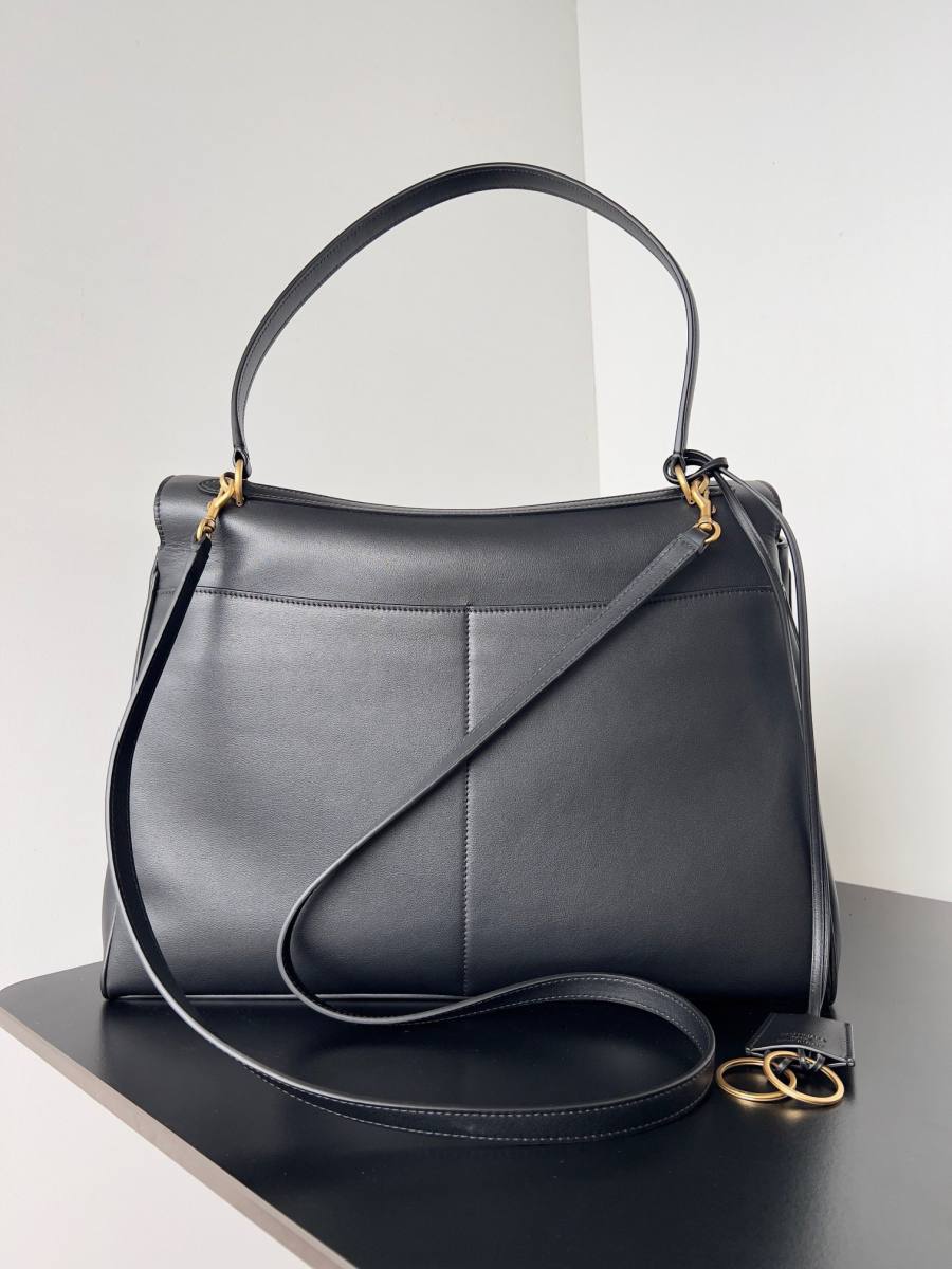 Balenciaga_Rodeo_Large_40x30x13cm_A690