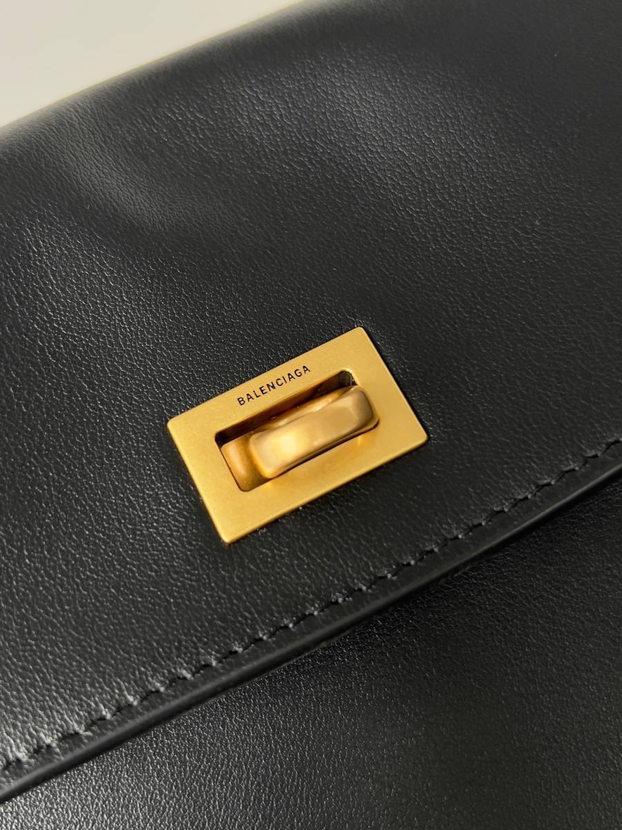 Balenciaga_Rodeo_Large_40x30x13cm_A690