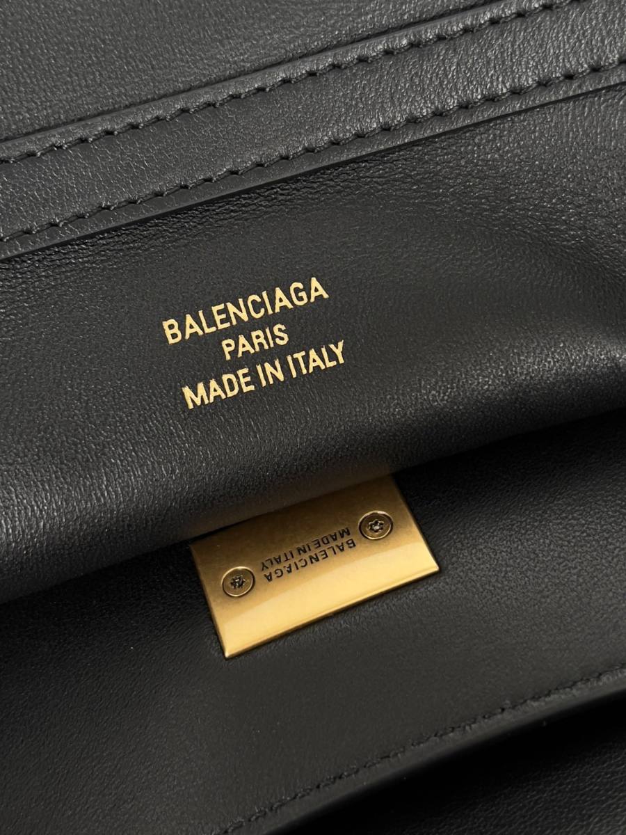 Balenciaga_Rodeo_Large_40x30x13cm_A690