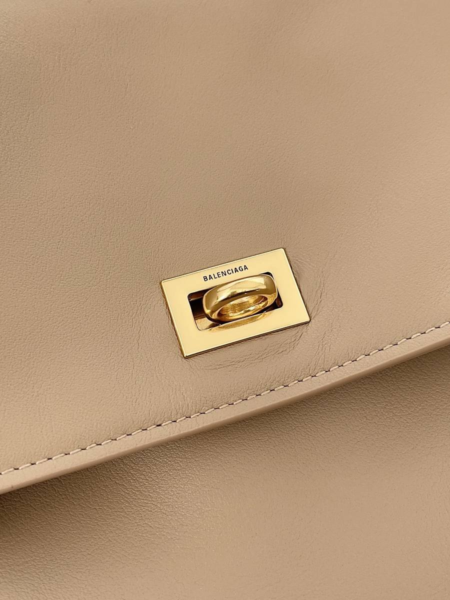 Balenciaga_Rodeo_Large_40x30x13cm_DC5E