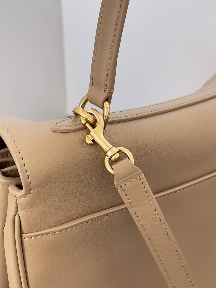 Balenciaga_Rodeo_Large_40x30x13cm_DC5E