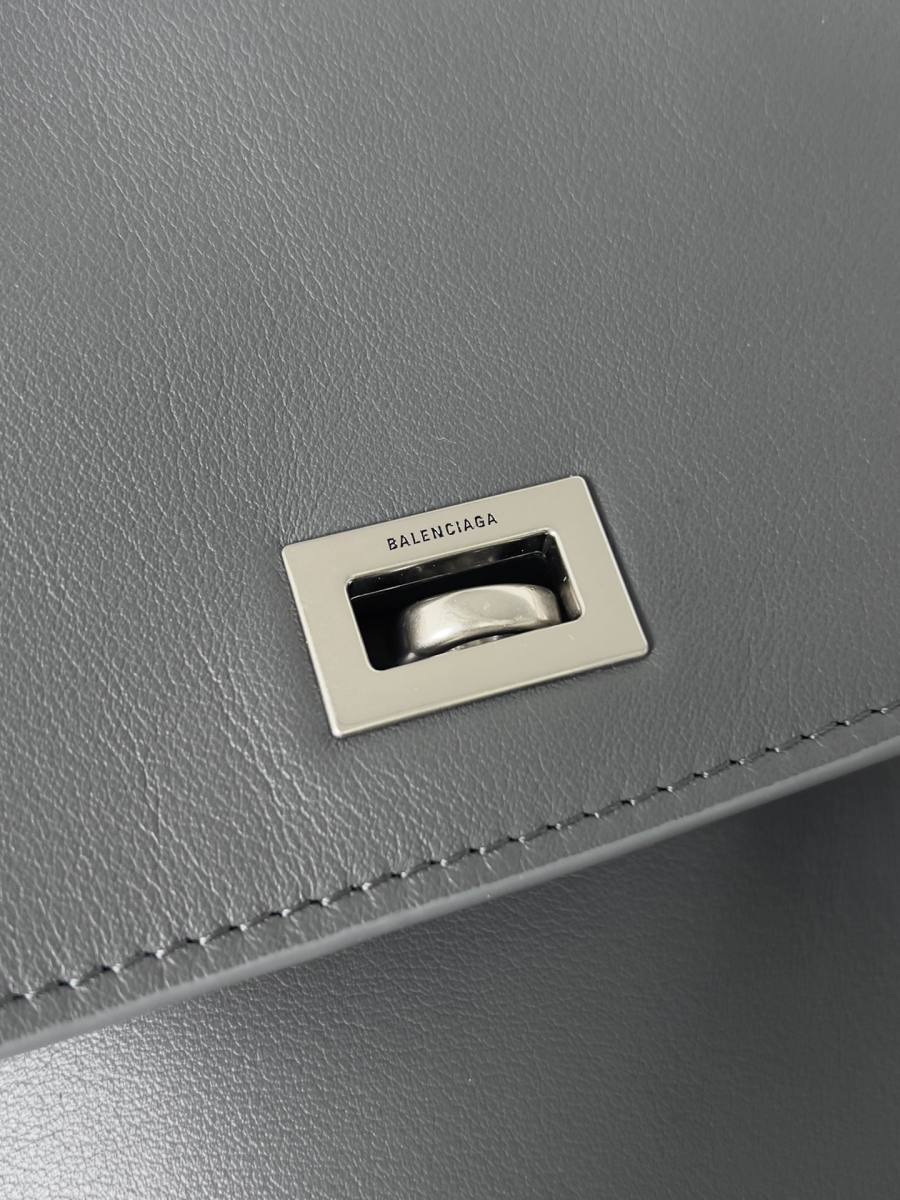 Balenciaga_Rodeo_Large_40x30x13cm_EA18