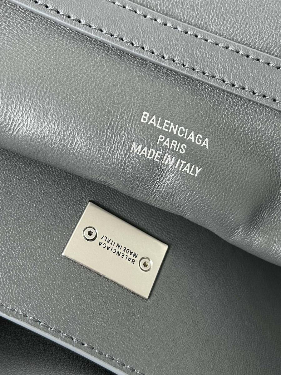 Balenciaga_Rodeo_Large_40x30x13cm_EA18