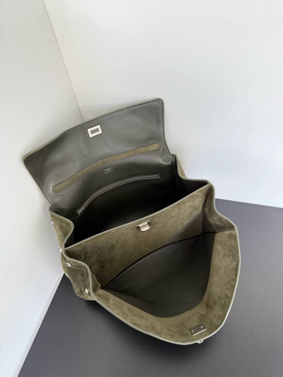Balenciaga_Rodeo_Medium_35x23x11cm_12FA