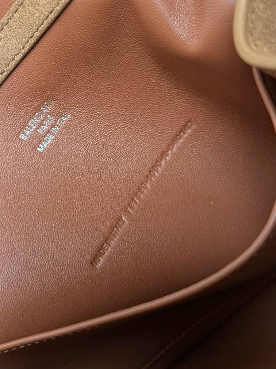 Balenciaga_Rodeo_Medium_35x23x11cm_4F62