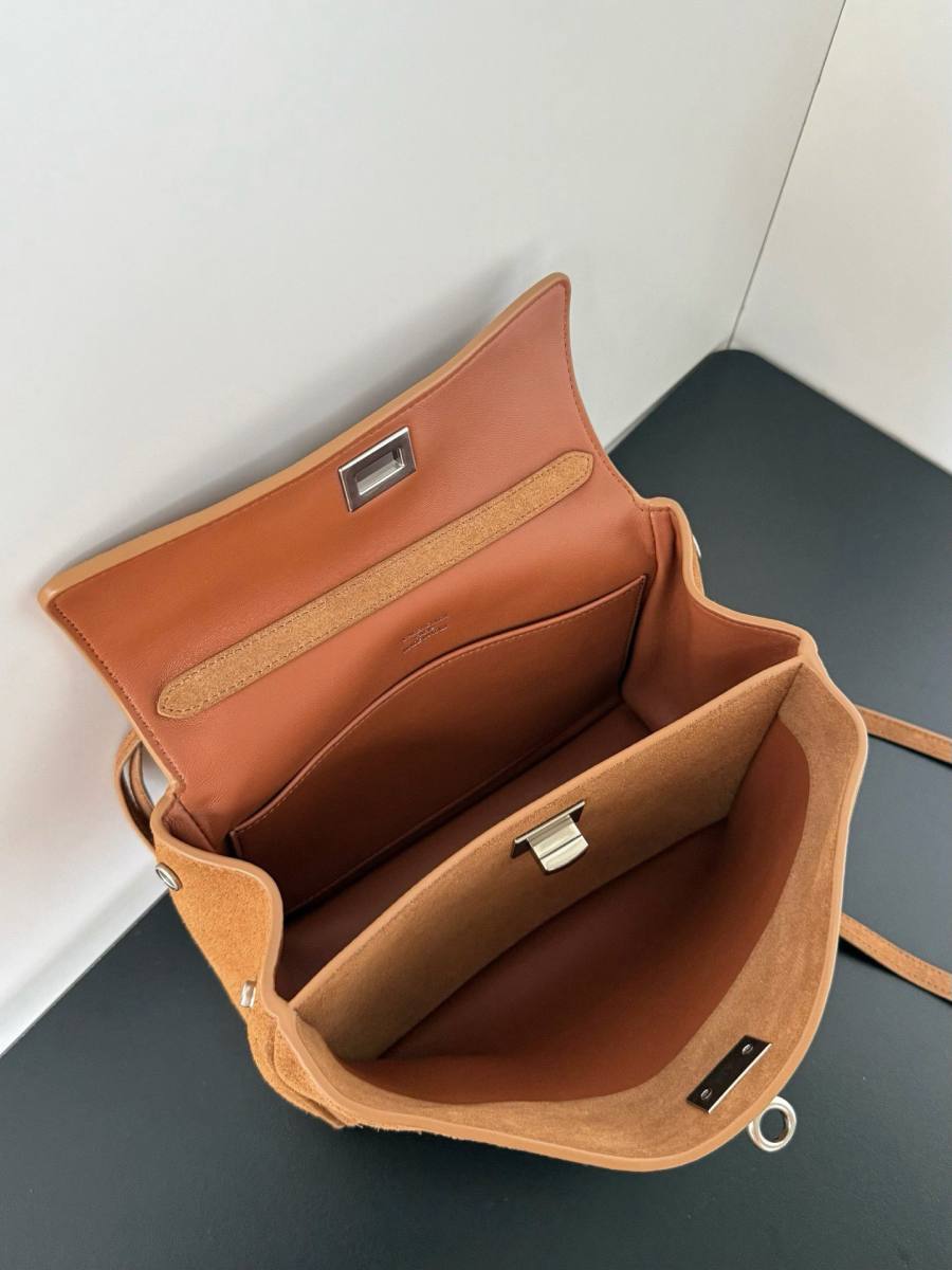 Balenciaga_Rodeo_Medium_35x23x11cm_4F62