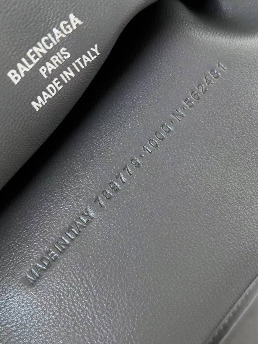 Balenciaga_Rodeo_Medium_35x23x11cm_55F6