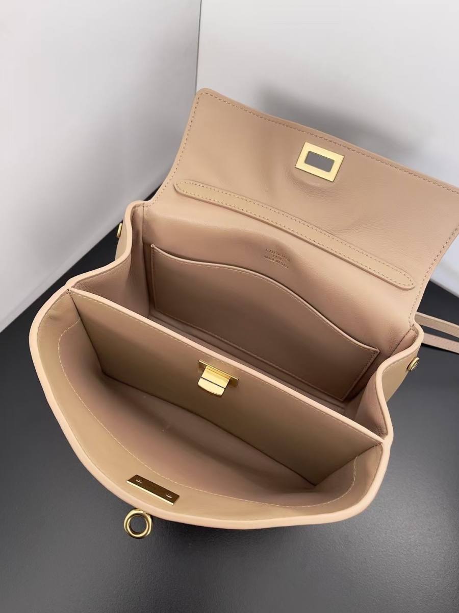 Balenciaga_Rodeo_Medium_35x23x11cm_74B2