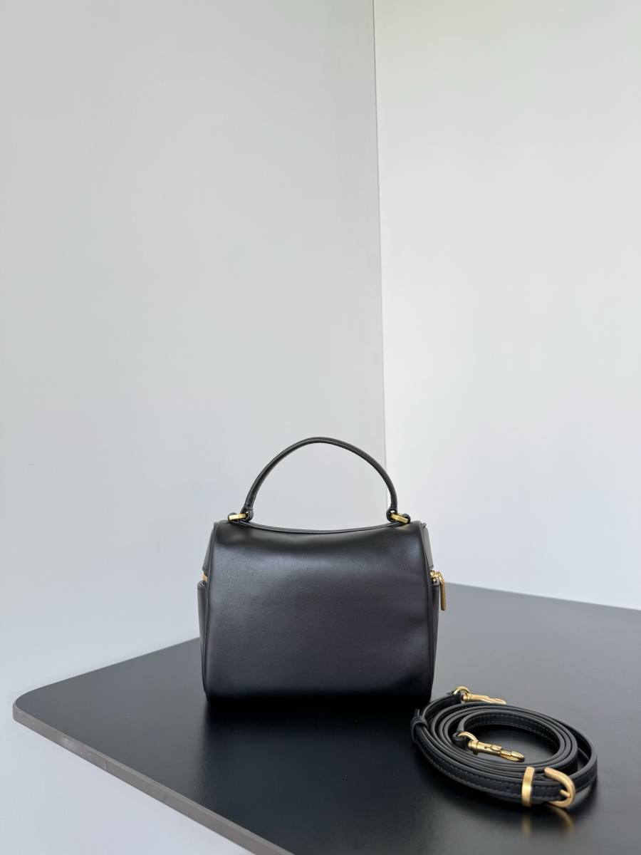 Balenciaga_Rodeo_Medium_35x23x11cm_90C1