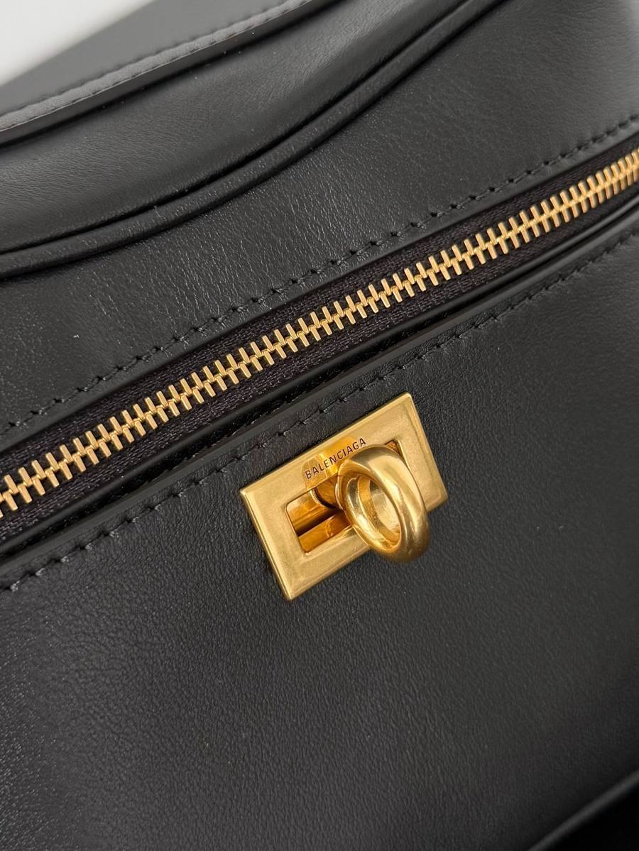 Balenciaga_Rodeo_Medium_35x23x11cm_90C1