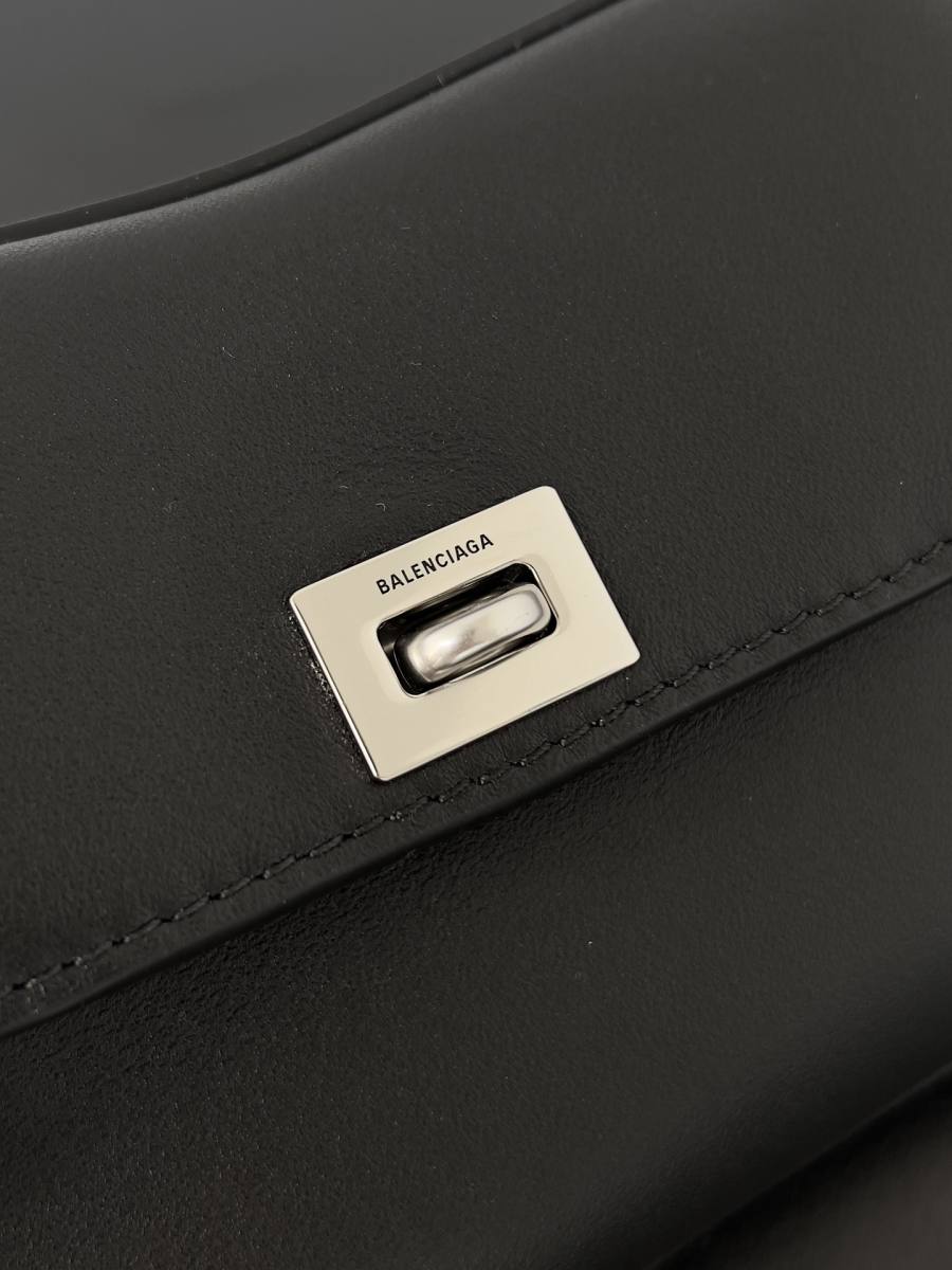 Balenciaga_Rodeo_Medium_35x23x11cm_9535