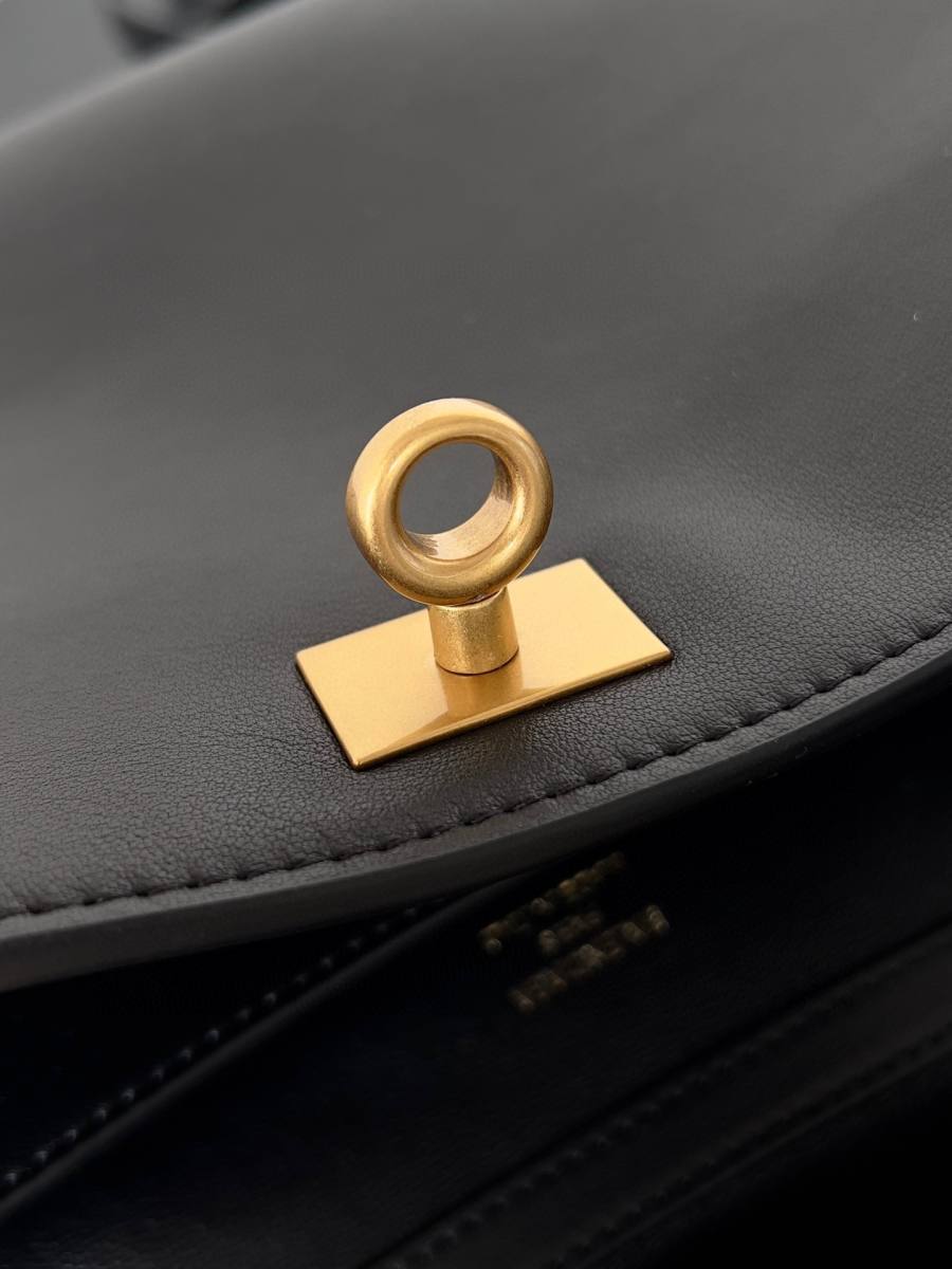 Balenciaga_Rodeo_Medium_35x23x11cm_998D