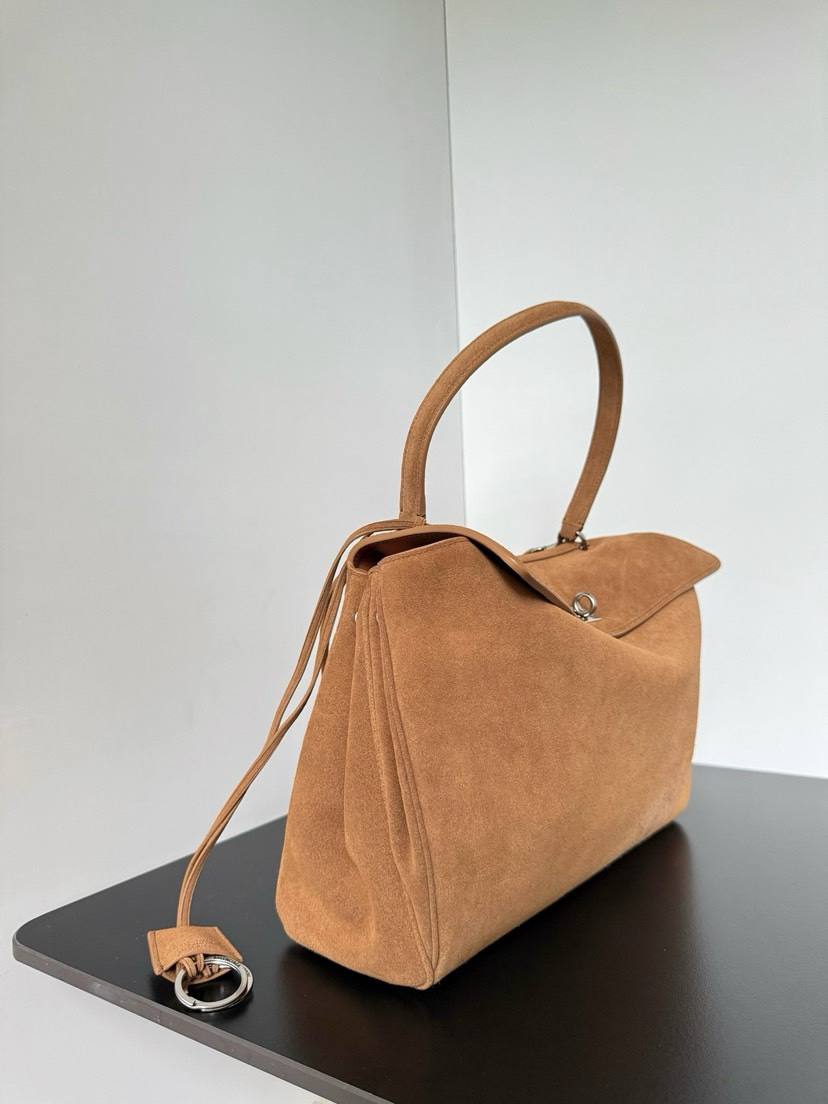 Balenciaga_Rodeo_Medium_35x23x11cm_A4FA