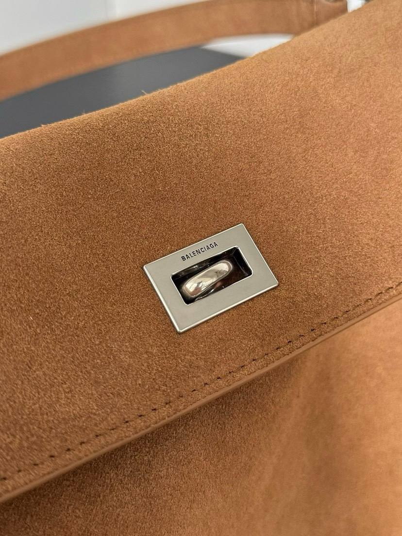Balenciaga_Rodeo_Medium_35x23x11cm_A4FA