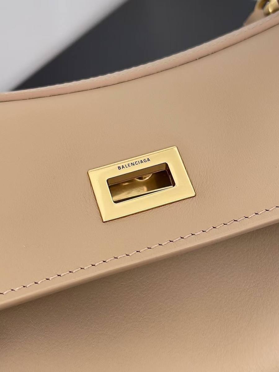 Balenciaga_Rodeo_Medium_35x23x11cm_A5D7