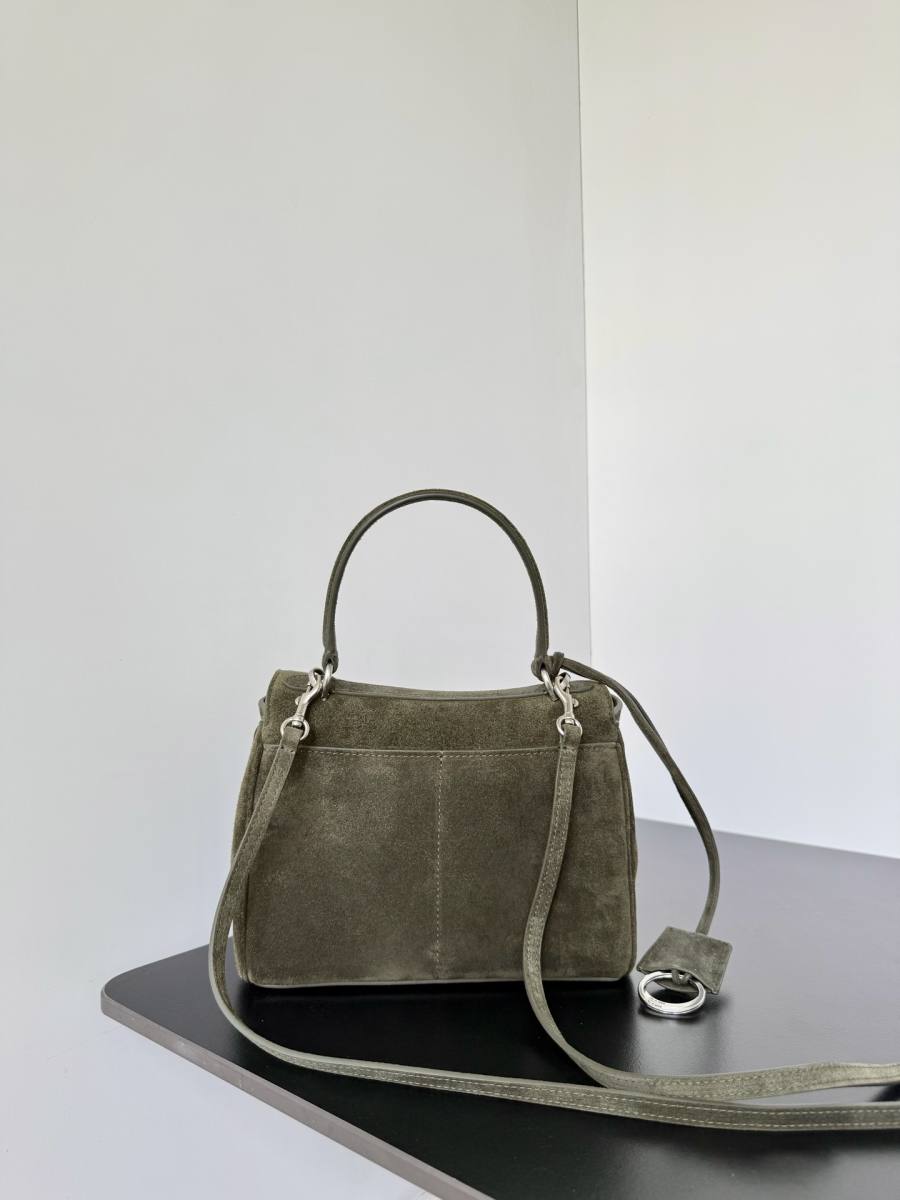 Balenciaga_Rodeo_Medium_35x23x11cm_A638