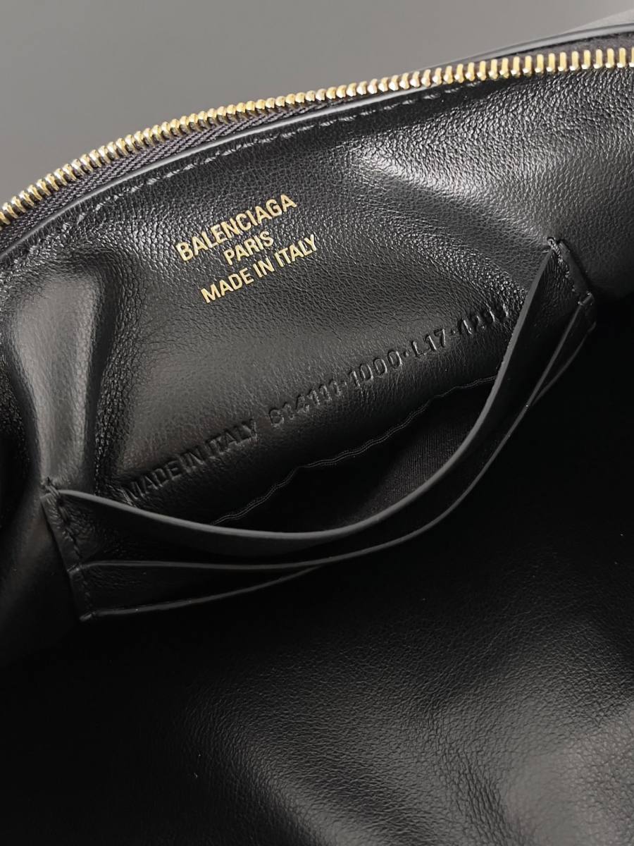 Balenciaga_Rodeo_Medium_35x23x11cm_B48D