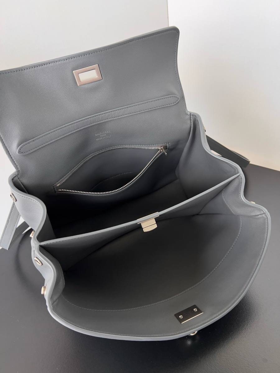 Balenciaga_Rodeo_Medium_35x23x11cm_CEA0