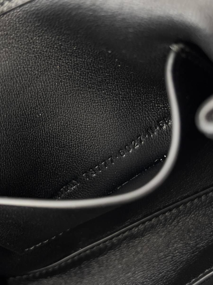 Balenciaga_Rodeo_Medium_35x23x11cm_D406