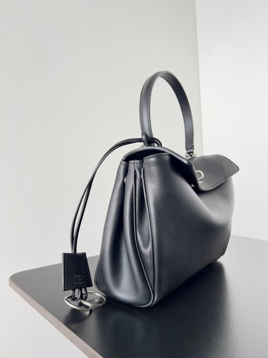 Balenciaga_Rodeo_Medium_35x23x11cm_E984