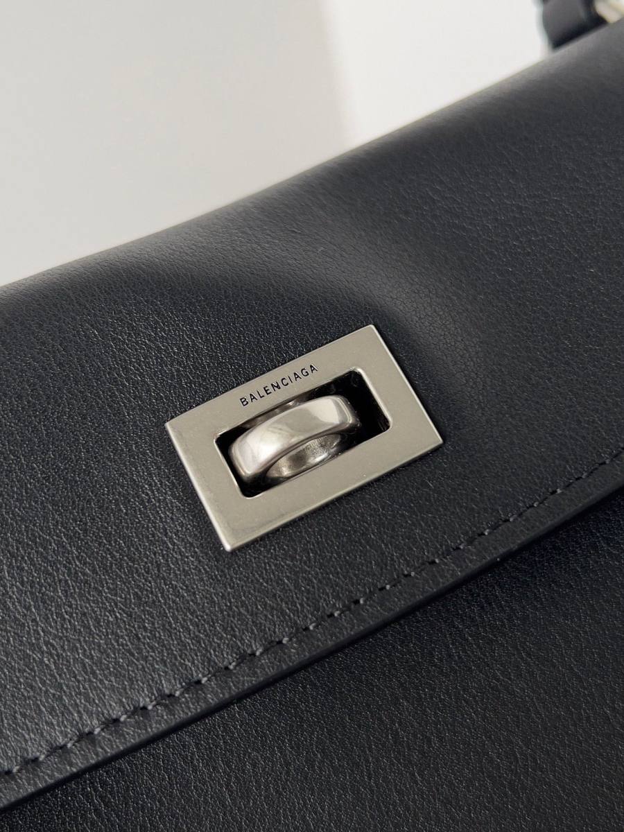 Balenciaga_Rodeo_Medium_35x23x11cm_E984