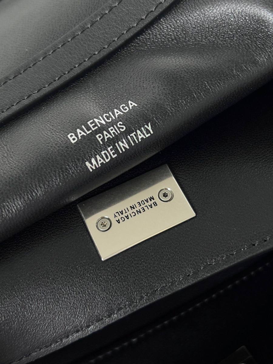 Balenciaga_Rodeo_Medium_35x23x11cm_E984