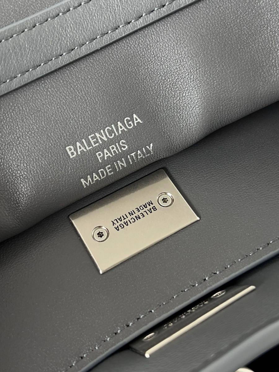 Balenciaga_Rodeo_Medium_GreySilver_35x23x11cm_4D82