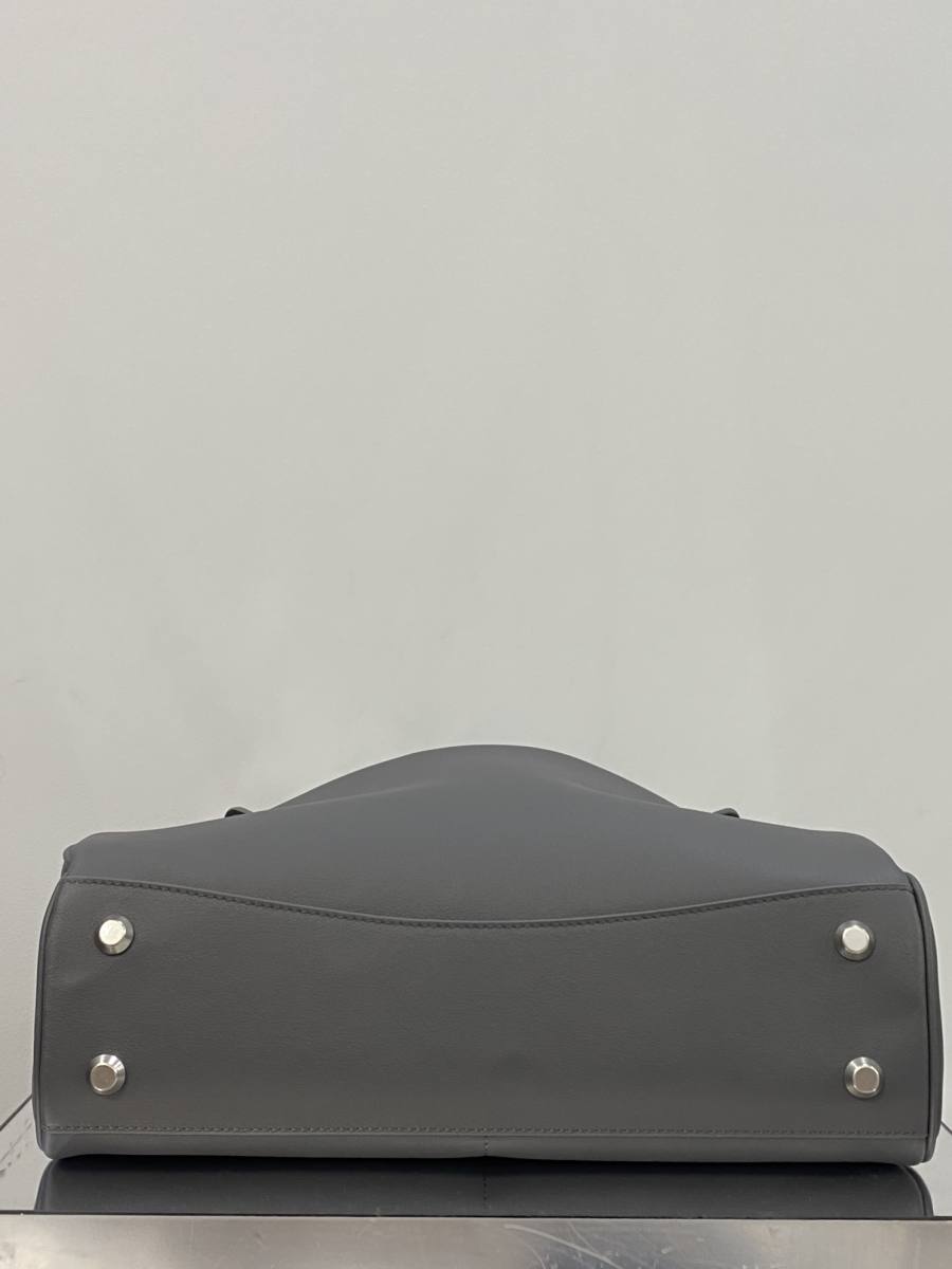 Balenciaga_Rodeo_Medium_GreySilver_35x23x11cm_C88F