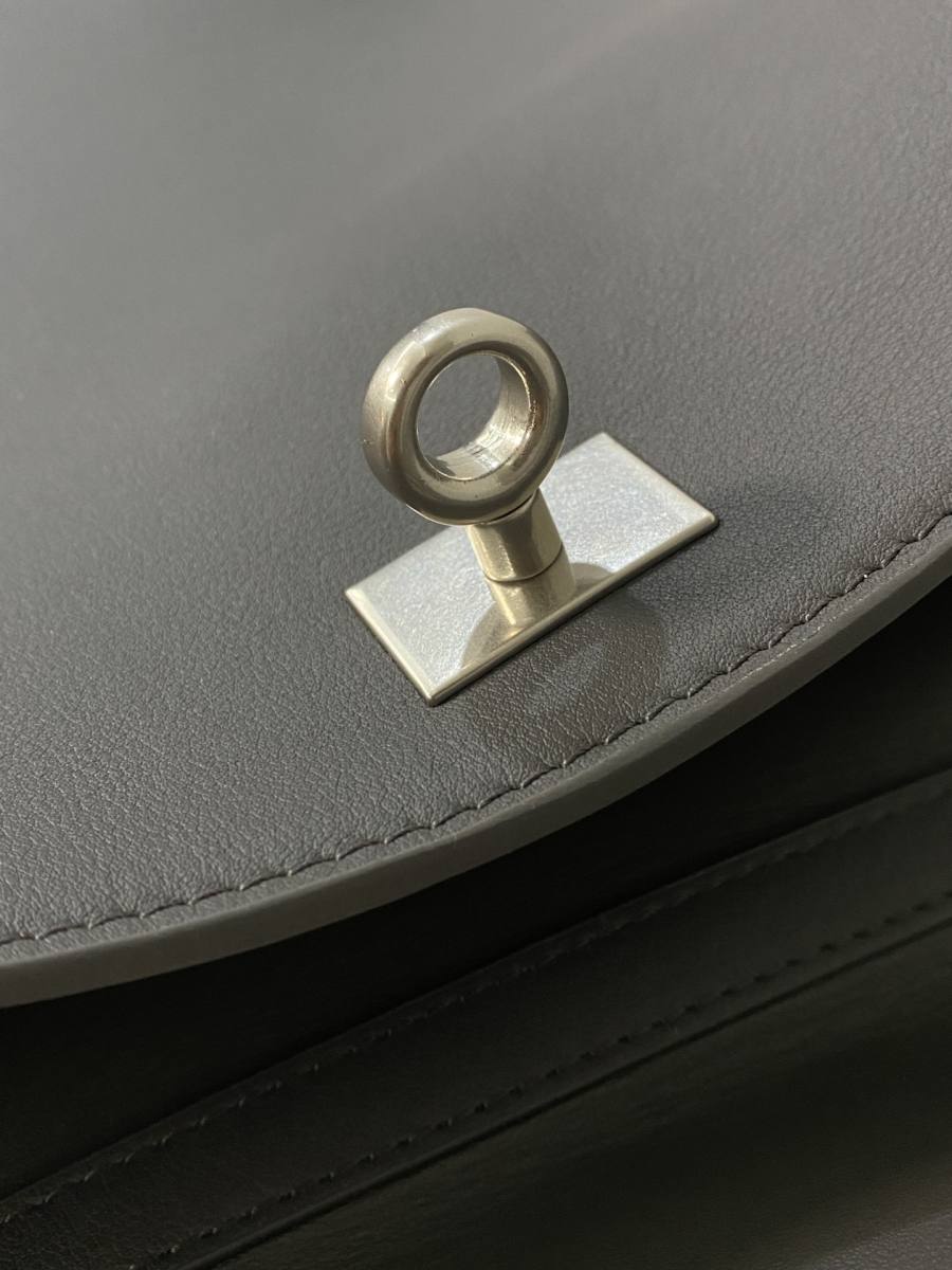 Balenciaga_Rodeo_Medium_GreySilver_35x23x11cm_C88F