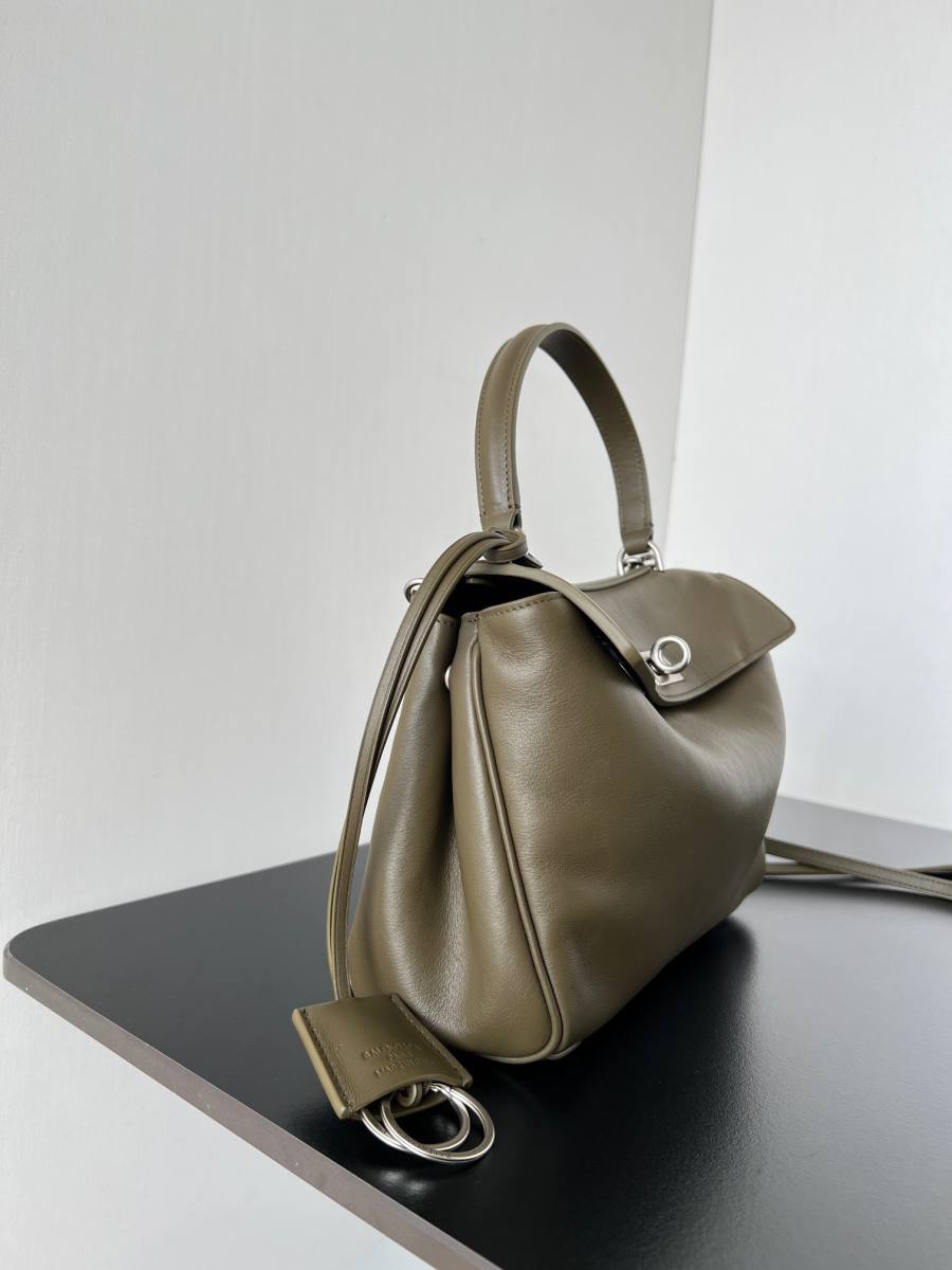 Balenciaga_Rodeo_Medium_Silver_35x23x11cm_302C