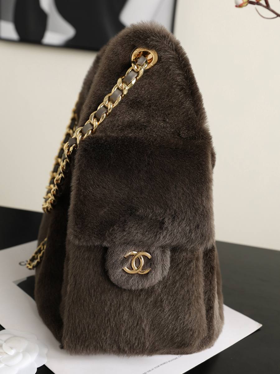 Chanel 25C Cruising Show Tote 26 x 30 x 14 D6A2