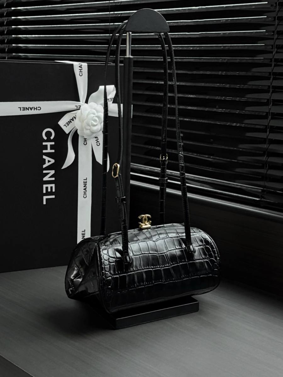 Chanel 26A Bowling Bag 31 x 20 x 14 CAE6