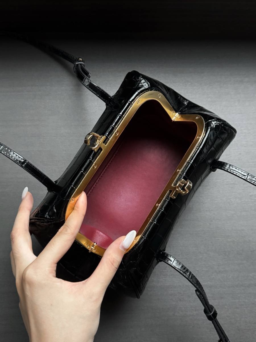 Chanel 26A Bowling Bag 31 x 20 x 14 CAE6