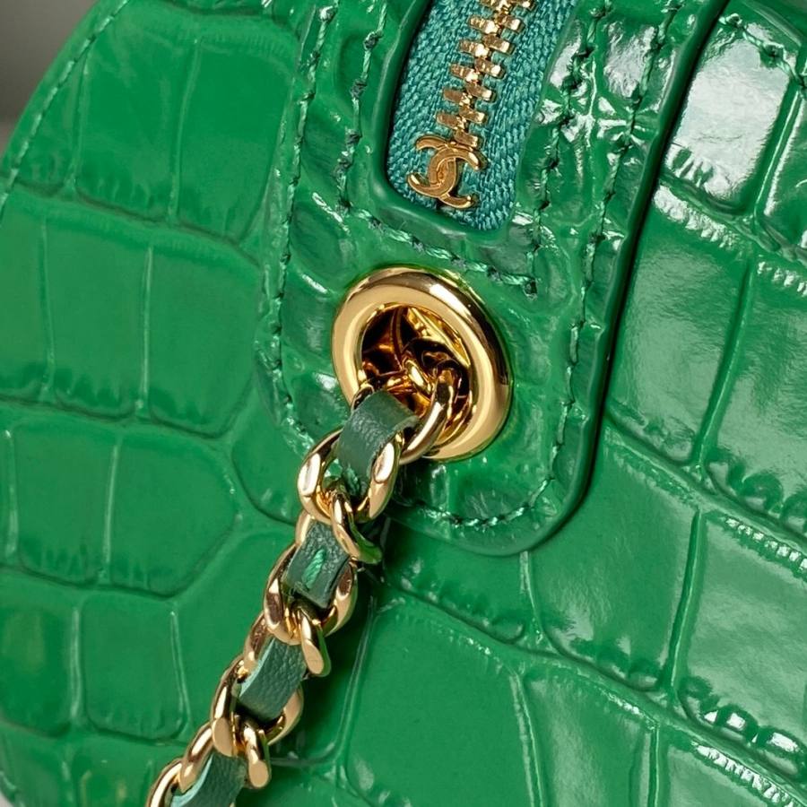 Chanel 26A Bowling Bag AS5390 31 x 20 x 14 35AC