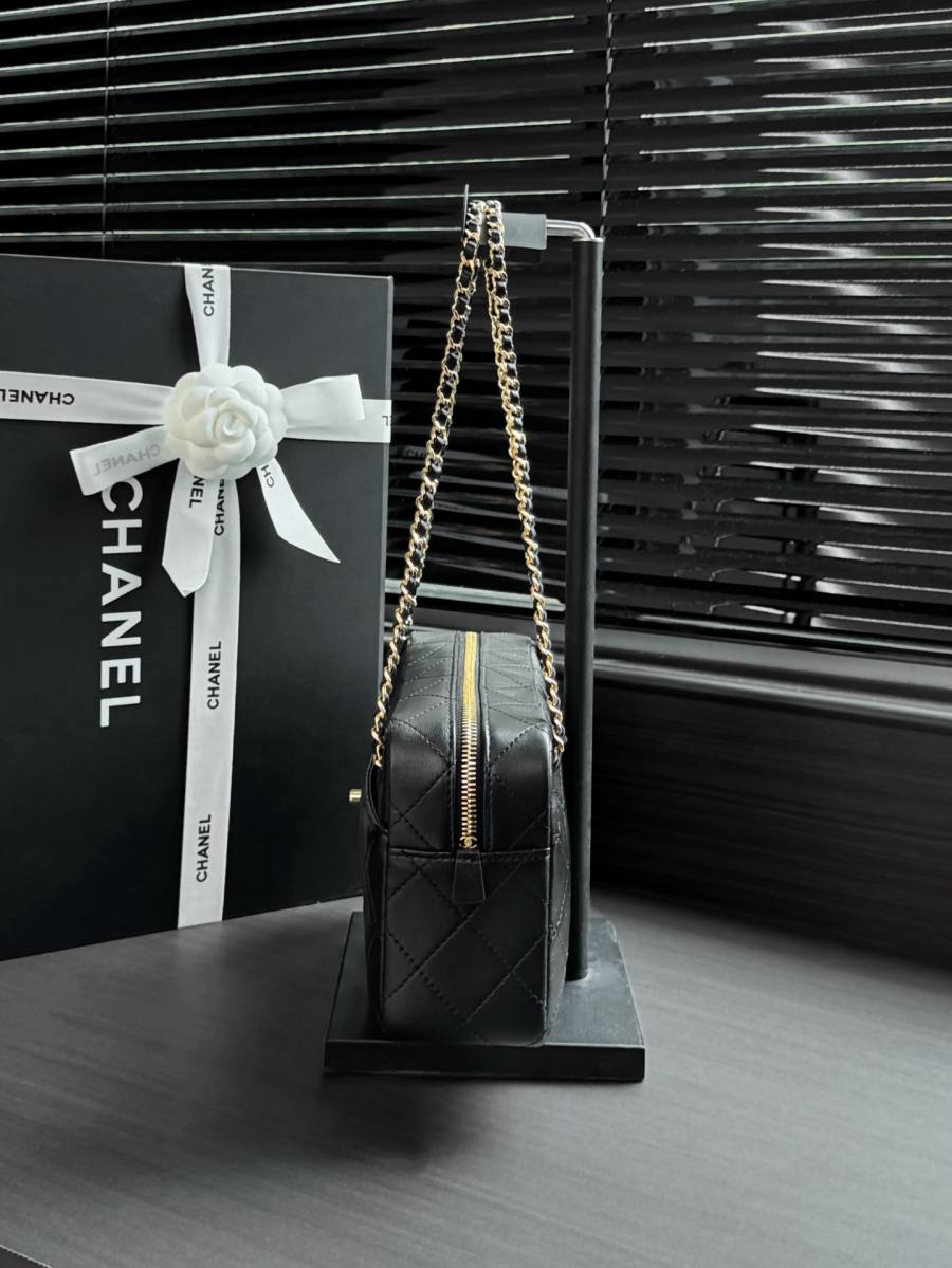 Chanel 26A Camera Bag 18 x 12 x 7 1043