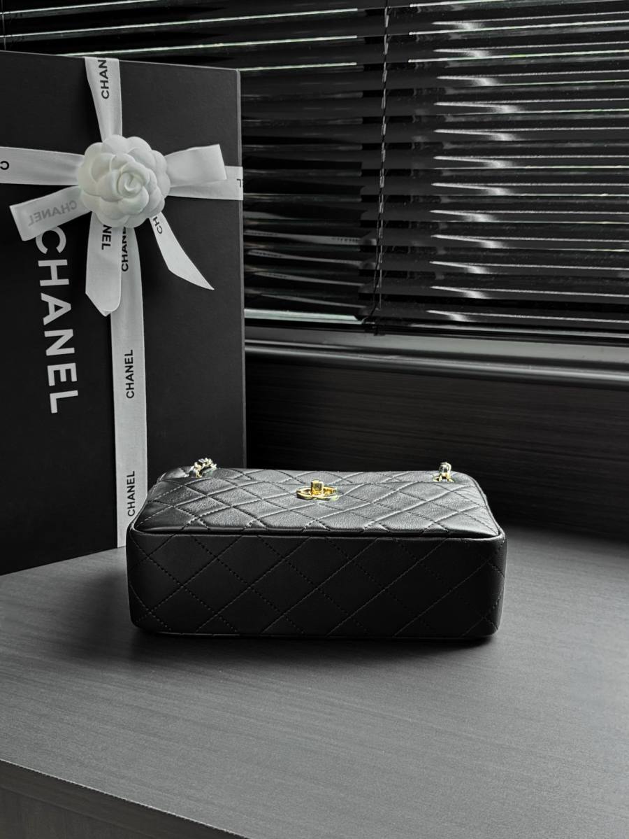 Chanel 26A Camera Bag 18 x 12 x 7 1043