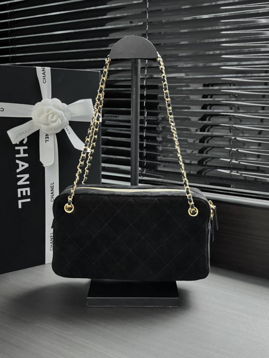 Chanel 26A Camera Bag 18 x 12 x 7 EFF3