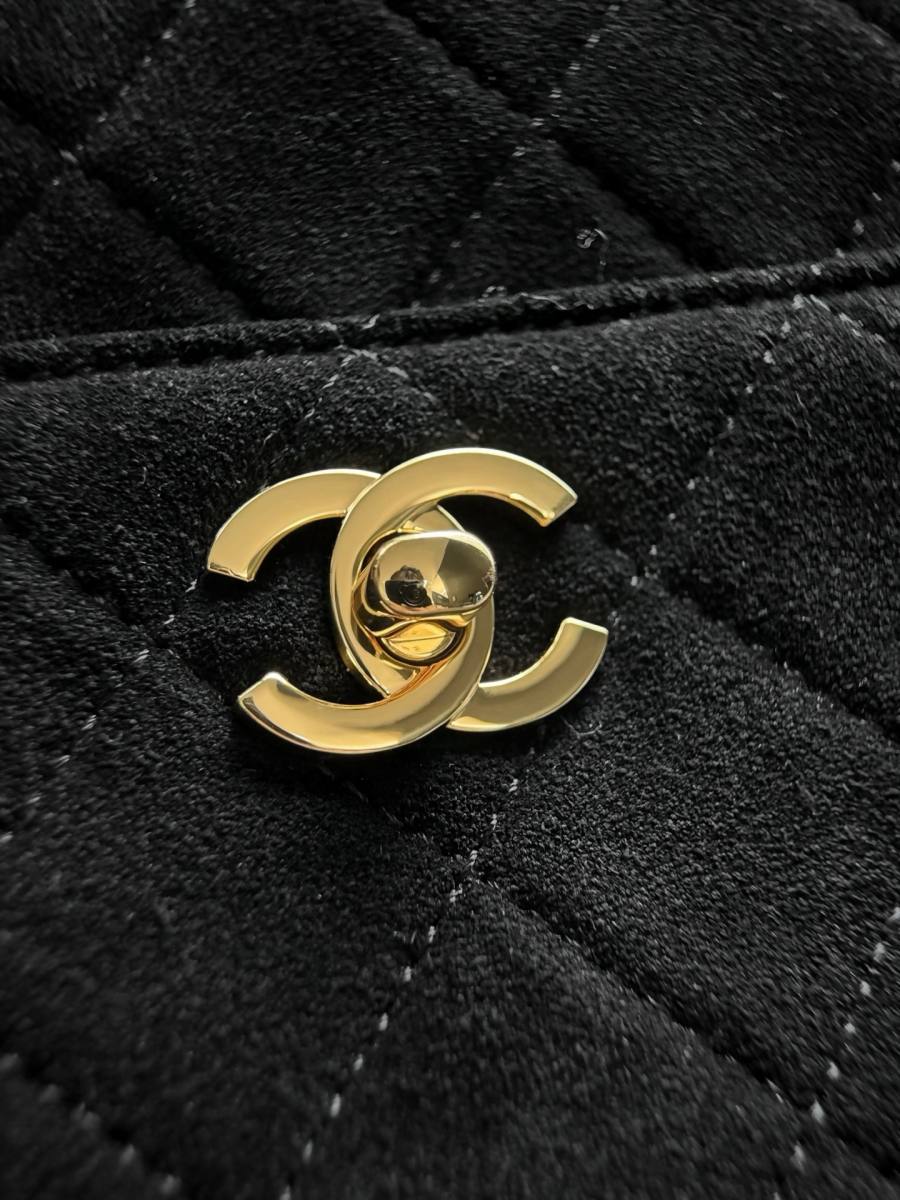 Chanel 26A Camera Bag 18 x 12 x 7 EFF3