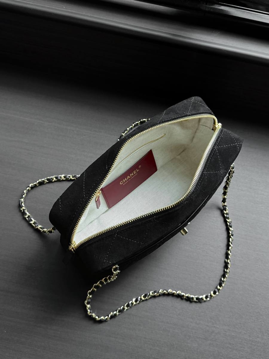 Chanel 26A Camera Bag 18 x 12 x 7 EFF3