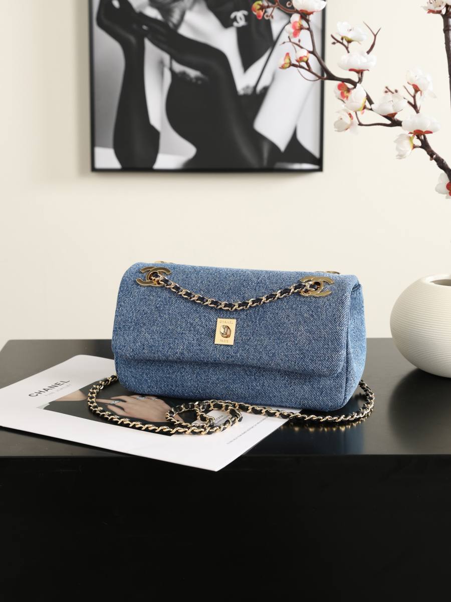 Chanel 26A Denim Flap 12 x 22 x 8 9ECC