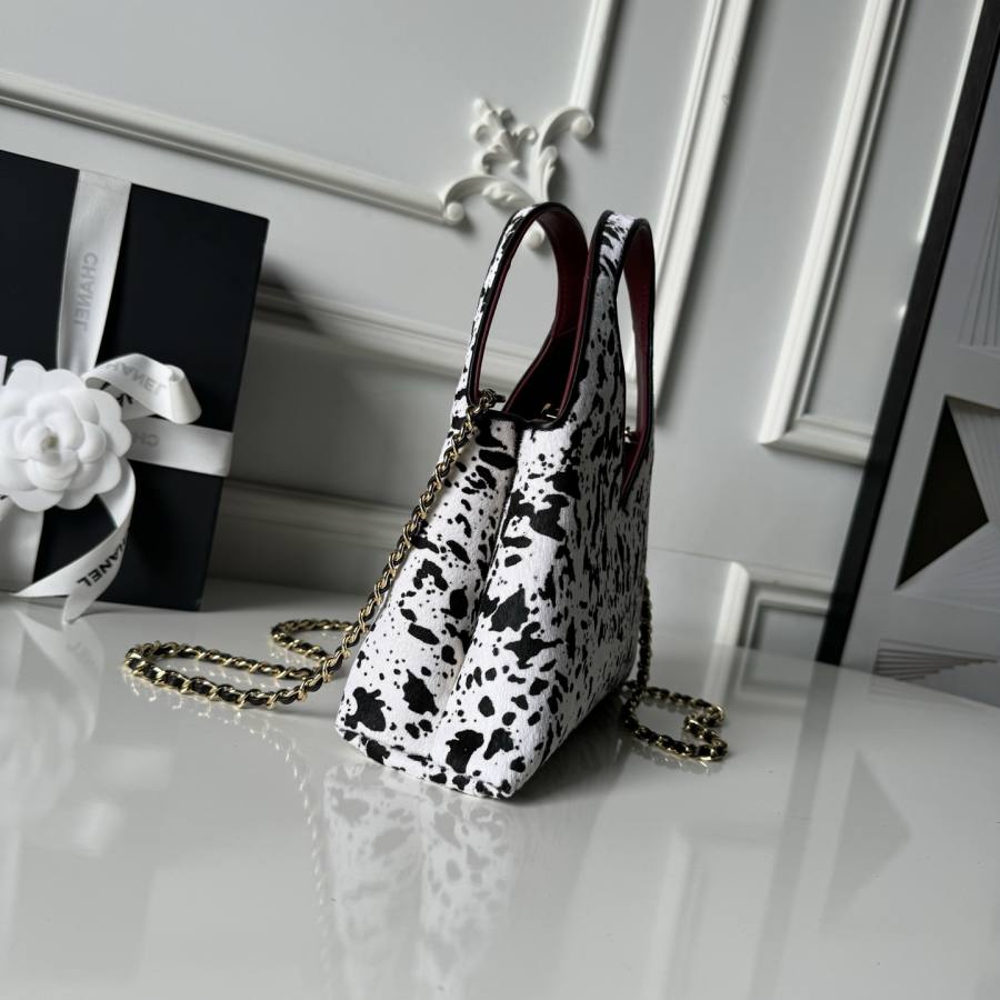 Chanel 26A Hobo AS6392 24 x 16 x 8 3C03