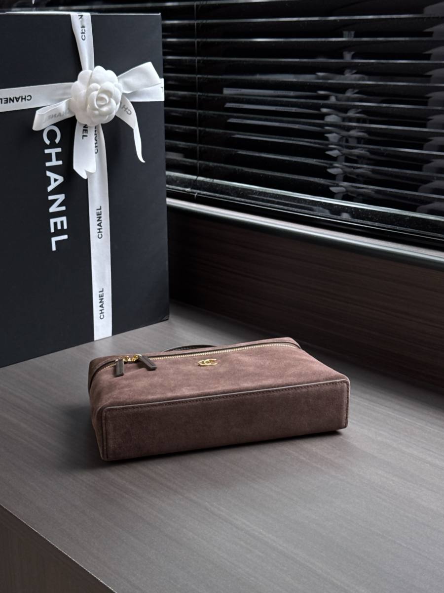 Chanel 26A Lunch Box 20 x 14 x 8 18CB