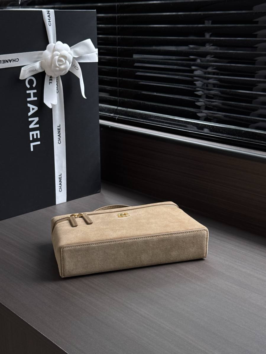 Chanel 26A Lunch Box 20 x 14 x 8 B64A