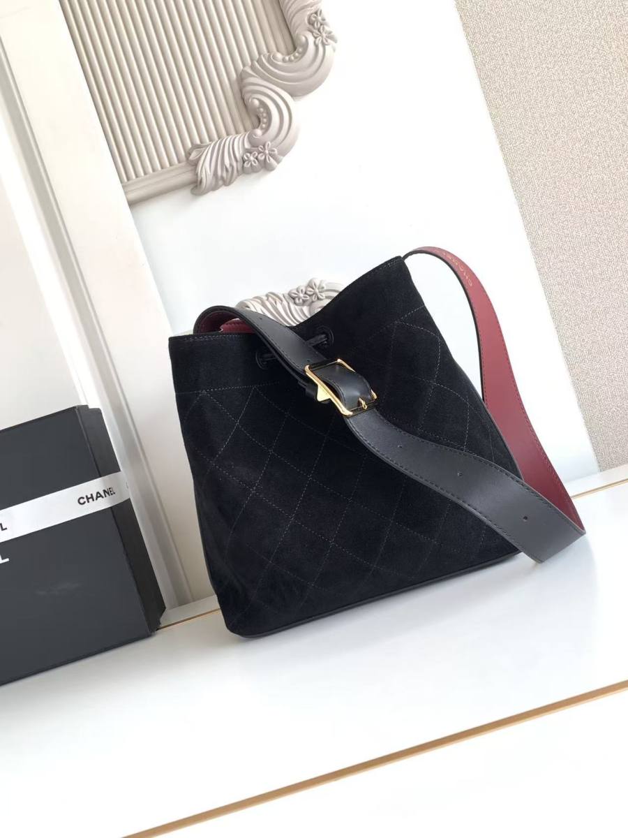 Chanel 26B Bucket Large AS6584 24 x 22 x 16 8B1E