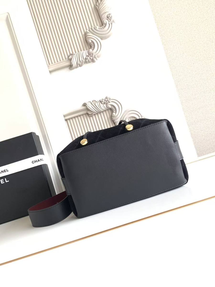 Chanel 26B Bucket Large AS6584 24 x 22 x 16 8B1E