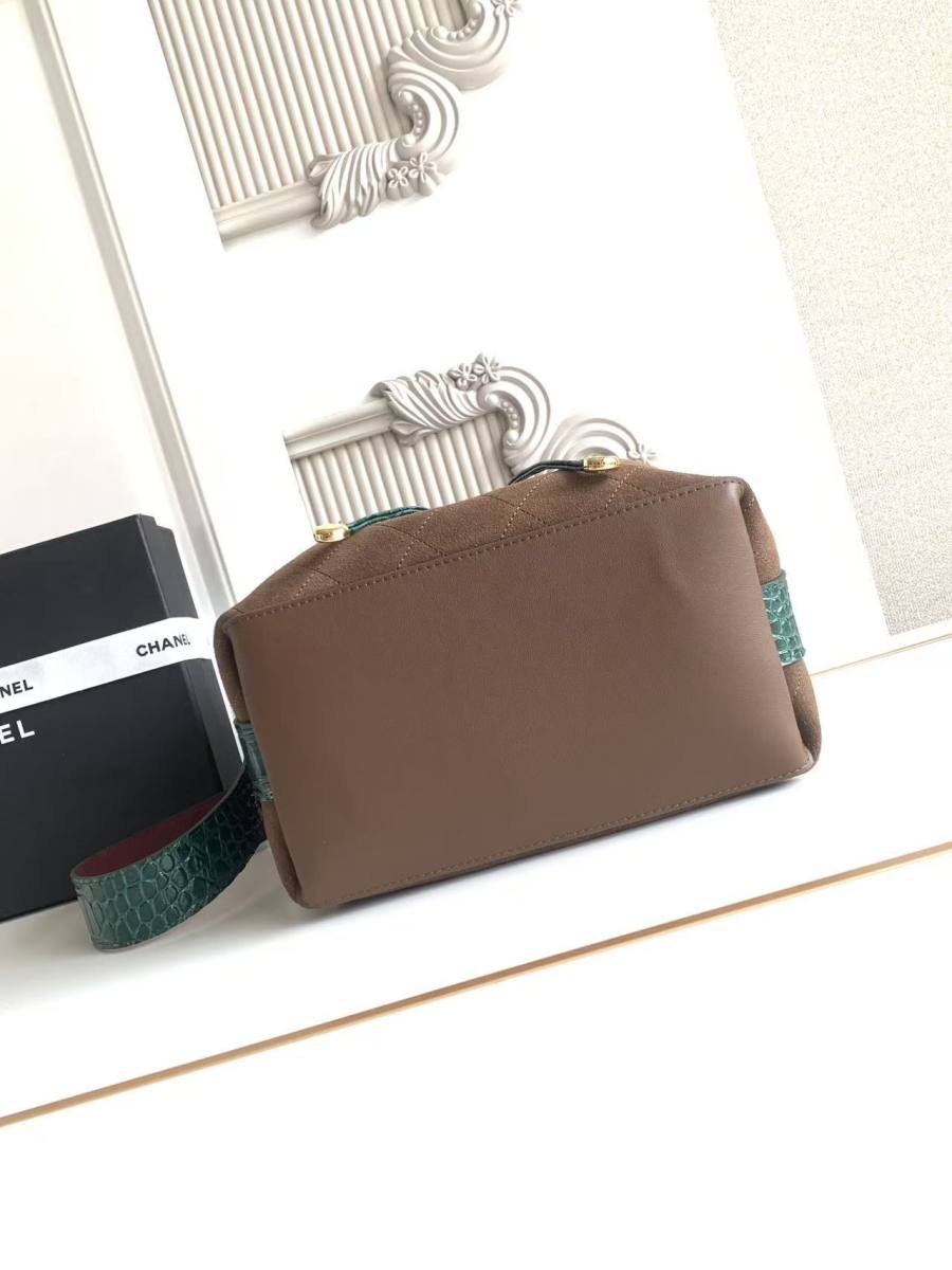 Chanel 26B Bucket Large AS6584 24 x 22 x 16 EF3C