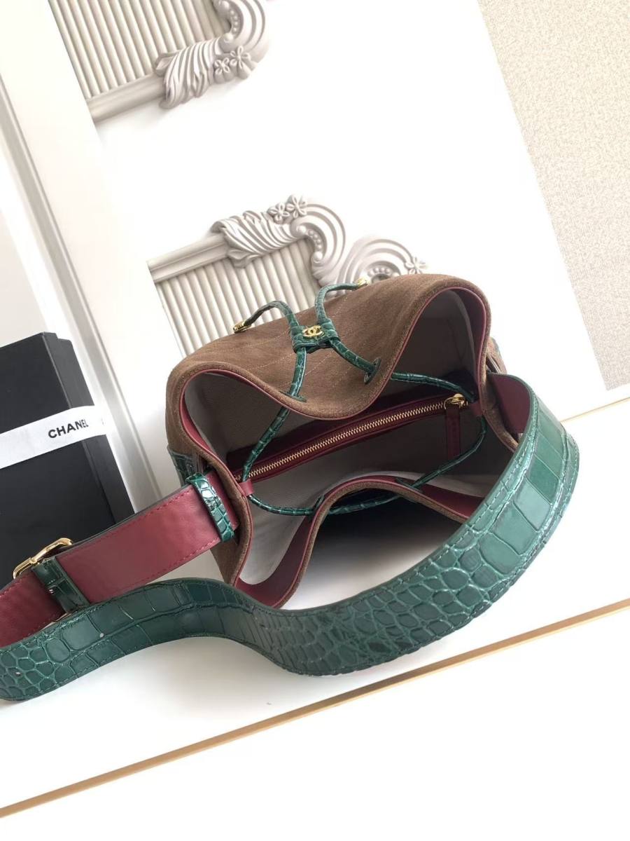 Chanel 26B Bucket Large AS6584 24 x 22 x 16 EF3C