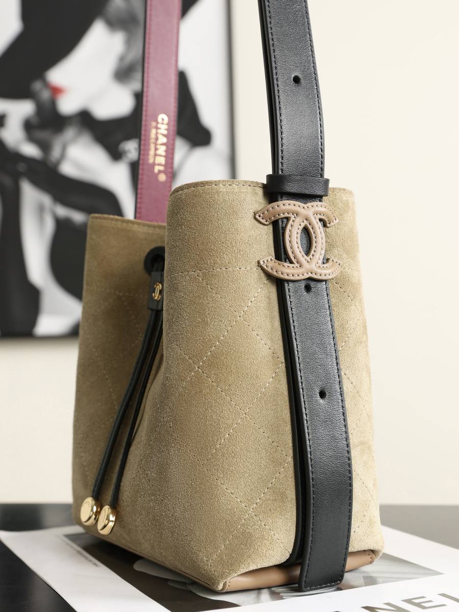Chanel 26B Bucket Small AS6537 18 x 16 x 12 7B96
