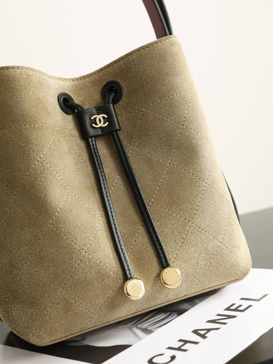 Chanel 26B Bucket Small AS6537 18 x 16 x 12 7B96